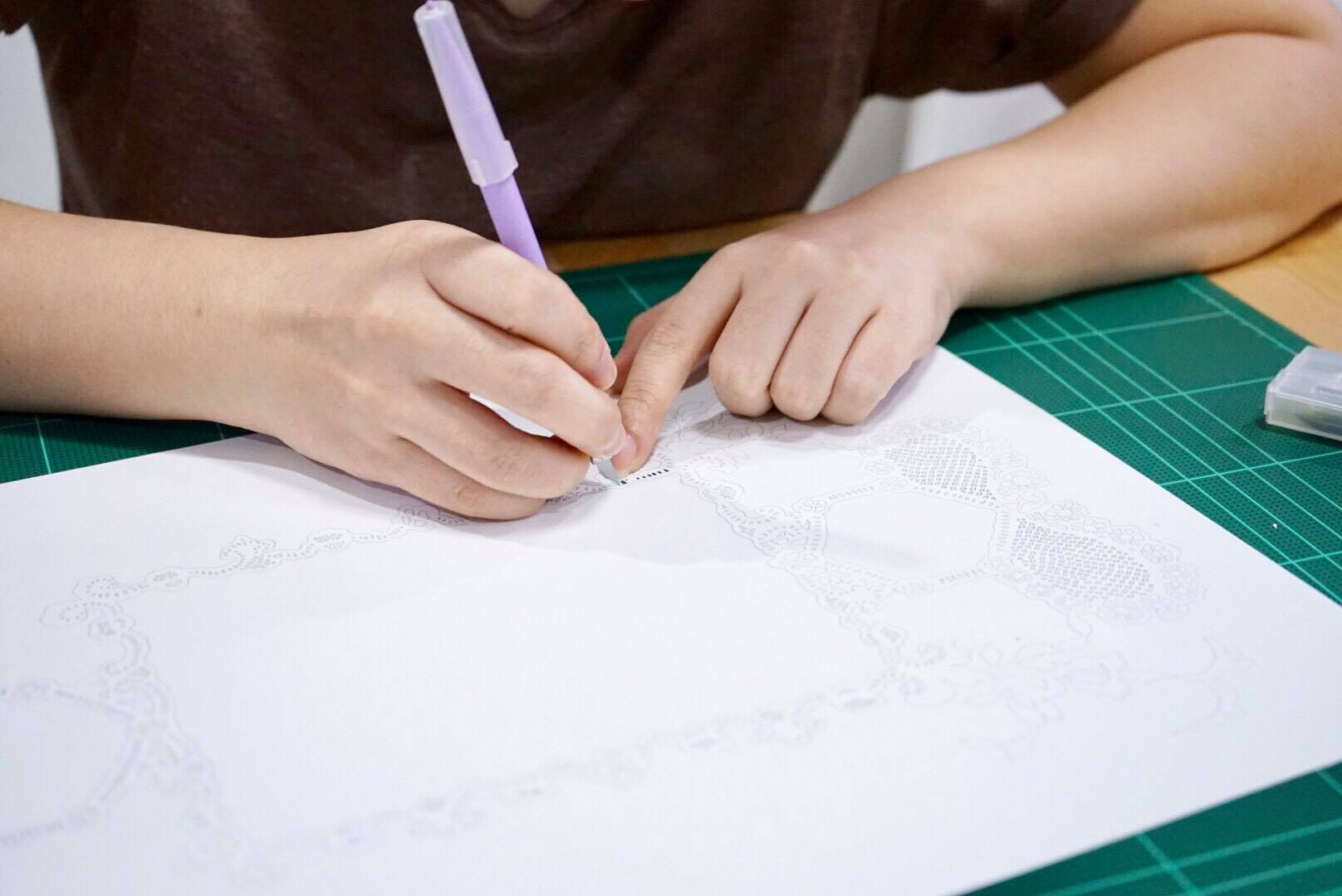 collagecanto_Anna1_ YodchatBupasiri_YodchatTinyline_TheEnglish12